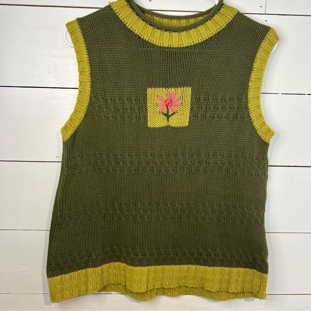 90’s Hurley 100% Cotton Knit Sleeveless Top with Flower Embroidery